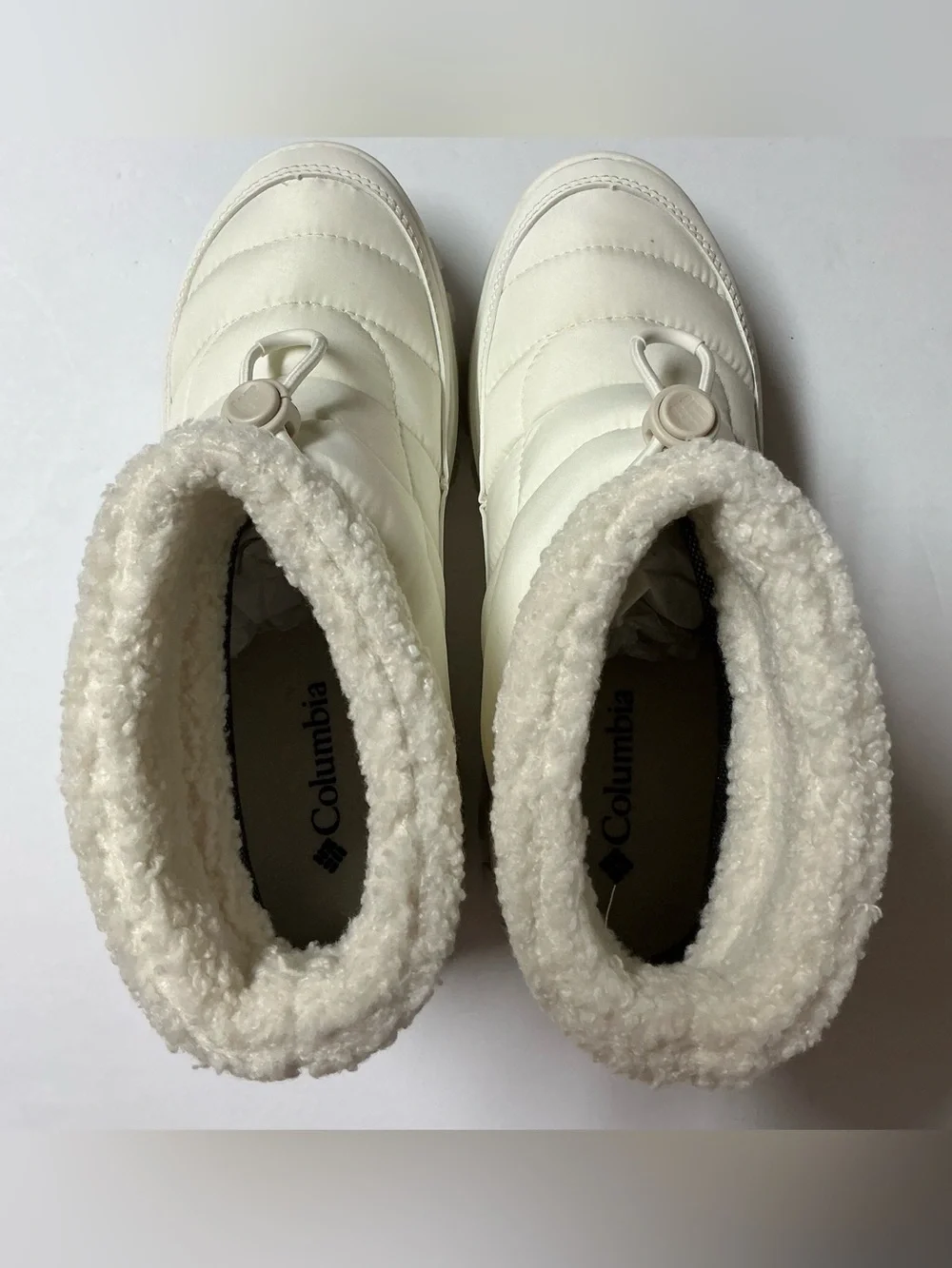Women's Snowtrot Shorty Boot/ color: Sea Salt, Fig/ size 7.5